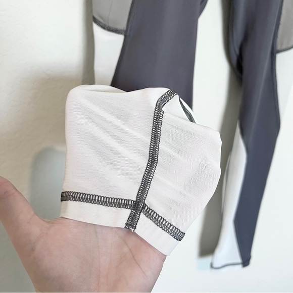 Athleta Colorblock Up For Anything 7/8 Tight Grey White Leggings Size Small - Picture 7 of 11